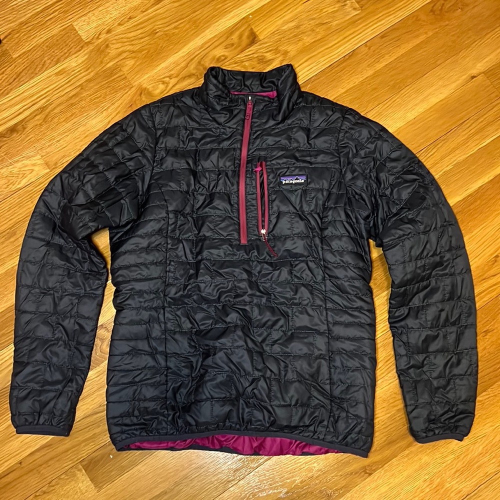 Women’s Patagonia Nanopuff Quarter Zip. Navy and Magenta